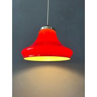 Rote Space Age Plexiglas Chrom Top Pendellampe von VintageChampignon