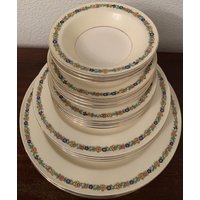 Vintage 1930's Edwin M. Knowles China Co. Geschirr Set von VintageCityFinds