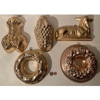 5 Vintage Metall Kupfer Farbene Jello Formen, Küchen Dekor, Kochen, Hängende Anzeige, Regal Displays, Kostenloser Versand in Den Usa von VintageCopperAndMore