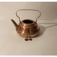 Vintage Metall Kupfer Und Messing Teekanne, Teekessel, Verwenden Sie Es, Küchen Dekor, Regal Display, Diese Kann Noch Mehr Glänzend von VintageCopperAndMore