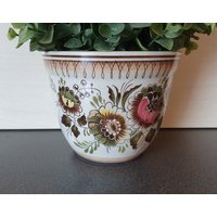 1970Er Jahre Polychrome Übertopf, Handgemalte Blumen Und Libelle von VintageDeBlijeEkster