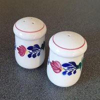 Boerenbont Salz Und Pfefferstreuer, Handbemalt, Boch Belgien Oder Royal Sphinx Holland von VintageDeBlijeEkster