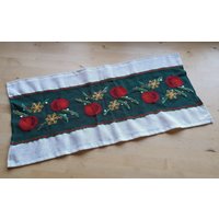 Vintage Weihnachts-Tischläufer, Handarbeit, Bestickt, 70Er Jahre von VintageDeBlijeEkster
