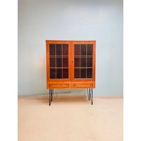 Mid-Century Vitrine Von Otto Schmidt Möbelfabrik Nussbaum 1960Er von VintageDesignWorldDE