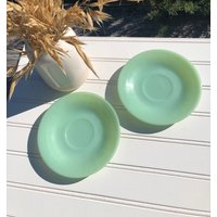 Vintage Jadeit Feuerkönig Untertassen, Set Von 2 Grün Teetassen Sammlerstück, Küchenutensilien, Geschenk Für Sie Vintage Jadeit Feuerkönig Untertassen, Set Von 2 Grün Teetassen Sammlerstück, Küchenutensilien, Geschenk Für Sie von VintageDrive55