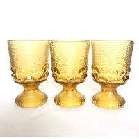 3 Vintage Goldgelbe Schwere Glas 6, 5Oz Weintröschen - Retro Barware von VintageGlassFindsCo