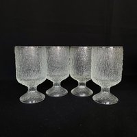 Set Von 4 Stabilen 8Oz Eisrinde Strukturierte Matte Jeannette Glas Finlandia Fuß Vintage Gläser - Mcm Barware von VintageGlassFindsCo