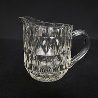 Vintage Diamond Point Getäfelter 18Oz Krug Mit Starburst Cut Base - Retro Pitcher von VintageGlassFindsCo