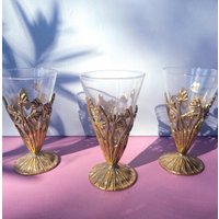 Vintage Icecream Glasses in Brass Holders/ Set Of Bowls Made By Schott/ Landhouse Dekoration Vintage Icecream Glasses in Brass Holders/ Set Of Bowls Made By Schott/ Landhouse Dekoration von VintageHomeMoments
