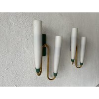 Lange Opalglas & Grünes Metall Wandlampen, Italien, 1960Er Jahre von VintageInModeDeluxe