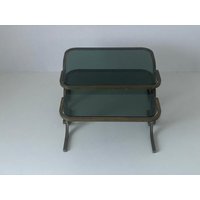 Moderne Grüne Glasplatte Und Messingkörper Aus Der Mitte Des Jahrhunderts, 1950Er Jahre, Italien Moderne Grüne Glasplatte Und Messingkörper Aus Der Mitte Des Jahrhunderts, 1950Er Jahre, Italien von VintageInModeDeluxe