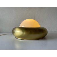 "Opal Glas & Messing Ufo ""Medium Size"" Unterputz Lampe Oder Wandlampe Von Valenti, 1970Er Jahre, Italien." von VintageInModeDeluxe
