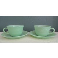 Vintage Feuerkönig Jadeit 4 Stück Alice Tasse Und Untertasse Set von VintageKitchenwareUS