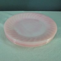 Vintage Fire King Pink Swirl 4-Teiliges Speiseteller-Set von VintageKitchenwareUS