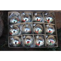 12 Alte Christbaumkugeln Silber Mit Vogel Hagebutten Dekor Christbaumschmuck Christmas Ornaments Glas Vintage 30Er - 60Er Jahre 12 Alte Christbaumkugeln Silber Mit Vogel Hagebutten Dekor Christbaumschmuck Christmas Ornaments Glas Vintage 30Er - 60Er Jahre von VintageKreativecke