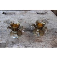 2 Florale Kerzenhalter Florentiner Stil Aus Messing Mit Glassteinen von VintageKreativecke