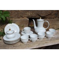 20 Tlg. Kaffeeservice Teeservice Goldrand Seltmann Weiden Porzellan 60Er Jahre 20 Tlg. Kaffeeservice Teeservice Goldrand Seltmann Weiden Porzellan 60Er Jahre von VintageKreativecke