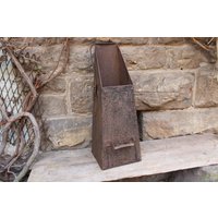 Alte Kohleschütte Kohlenkasten Gartendeko Dekoration Pflanztopf Garten Alte Kohleschütte Kohlenkasten Gartendeko Dekoration Pflanztopf Garten von VintageKreativecke