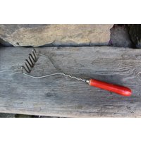 Kartoffelstampfer Metall Holz Vintage Landhausküche 50Er 60Er Jahre von VintageKreativecke