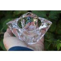 Kleiner Kerzenhalter Kerzenständer Teelichtschale Blüte Blockglas Pressglas Vintage Kleiner Kerzenhalter Kerzenständer Teelichtschale Blüte Blockglas Pressglas Vintage von VintageKreativecke