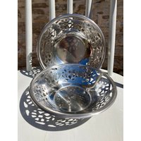 2Er Set Vintage Rostfrei Brot Oder Obst Körbe von VintageLightsShop