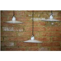 Ke821 Decken Hängelampe, Emaillelampe, Stalllampe, Küchenlampe von VintageLivingGars