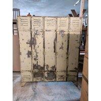 Sch305 Antike Metalspind Blechschrank Locker Cabbin von VintageLivingGars