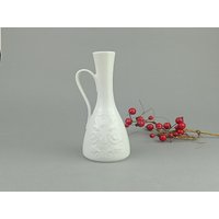 Dekorative Vase Aus Weißem Feinem Porzellan Mit Muster von VintageMuseumShop