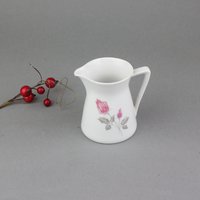 Kleines Weißes Milchkännchen Aus Porzellan von VintageMuseumShop