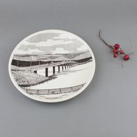 Norwegen Porzellan. Dekorativer Vintage Teller ""Mjosbrua Brücke""" von VintageMuseumShop