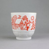 Vintage Weiße Kindertasse Aus Porzellan Mit Rotem Muster Märchencharakter von VintageMuseumShop