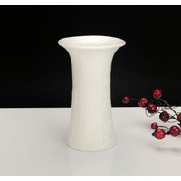 Sammlerstück Dekorative Weiße Porzellan Vase, Hergestellt in Bayern, Deutschland Von Royal von VintageMuseumShop