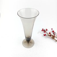 Vintage Graue Glas Kegel Vase Jugendstil. Hergestellt in Europa von VintageMuseumShop