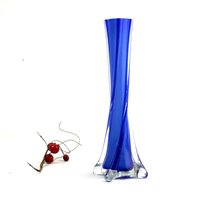 Vintage Vase Aus Glas Mit Blauer Und Weißer Innenbeschichtung von VintageMuseumShop