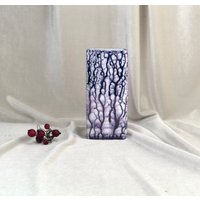 Weißes Porzellan Blaudruck Design Vase von VintageMuseumShop