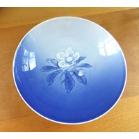 Bing & Gröndahl Christrose Schale, Royal Copenhagen Porzellan, 21 cm Bing & Gröndahl Christrose Schale, Royal Copenhagen Porzellan, 21 cm von VintageOak