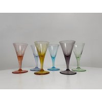 Vintage Regenbogen Gerippte Aperitif Schnapsgläser Sechs von VintageObjectsStudio