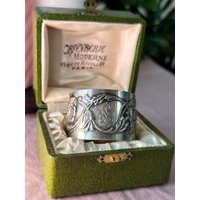 Jugendstil Antiker Massiv Silberner Servietten Ring Jugendstil Antiker Massiv Silberner Servietten Ring von VintagePragueObjects