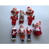 Set Von 7 Vintage Santa Weihnachten Candy Bag Container Und Figuren Kresge Chenille Gummi Pappmaché Stoff von VintagePrairieGems