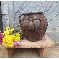 Große Antike Vase Vintage Tontopf Gebackener Draht Keramiktopf Keramik Bauernhaus Tongefäß Country Primitive Rustikale Dekoration von VintagePresents