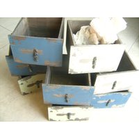 Vintage Stil Kleine Schubladen Aus Holz Blau Oder Hell Mintgrün Antiqued Stilvollen Metall Scharnier Zugknopf Rustikal Schwarz Innen Passt Ikea Cd von VintageQuiosque