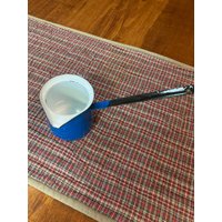 Vintage Blau Und Weiß Emaille von VintageRelicsStore