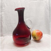 Decanter Of Red Glass. Vintage. Dekor. Vase. Gift von VintageRetroA