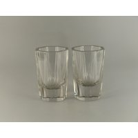 Boho Czech Art Deco Crystal Clear Zwei Handgeschliffene Gläser Freundliches Set von VintageRetroEu