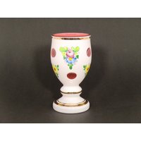 Boho Handbemalte Weiße Emaille Schliff Zu Cranberry Glas Vase Goblet von VintageRetroEu