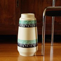 Bay Keramik, Weiße Xl Mid Century Vase Mit Grünem Und Schwarzem Herzschlag-Dekor von VintageRetroVases