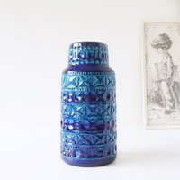 Bay Keramik 605/25 Blau-Türkis Vase, Mid Century Modern Reliefdekor, West Germany Pottery von VintageRetroVases