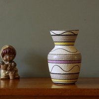 Bay Keramik Pastel Mid Century Vase, Abstraktes Dekor, Westdeutsche von VintageRetroVases