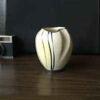 Bay Keramik Vase, Gelb-Schwarze Mid-Century Dekor "Tosca" von VintageRetroVases