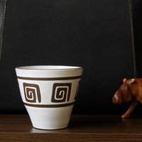 Dümler Und Breiden Mid Century Übertopf Weiß Und Dunkelbraun, West Germany von VintageRetroVases